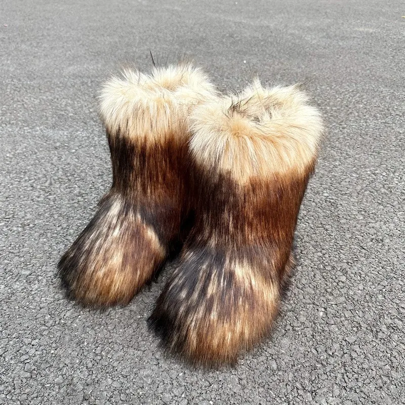  New Winter Fur Onepiece Raccoon Fur Female Snow Boots Fur Shoes Outdoor Mid Leg Boots