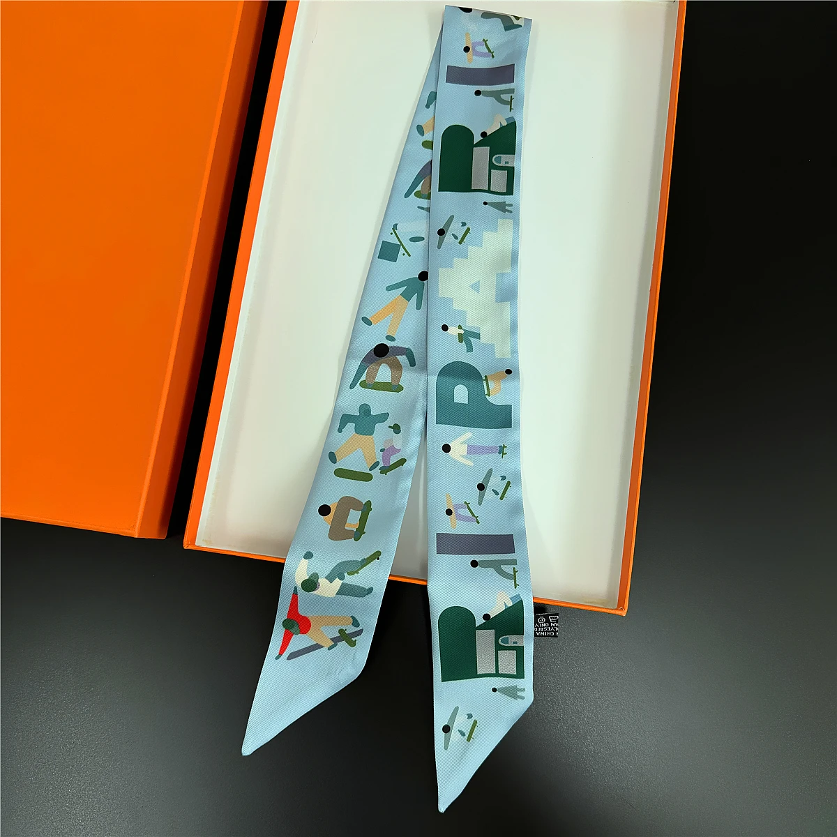  Gorgeous Saddle Twill Silk Scarf Women Fashion Scarf Luxury Skinny Bag Scarves Brand Design Foulard Neckerchief Hair Headband