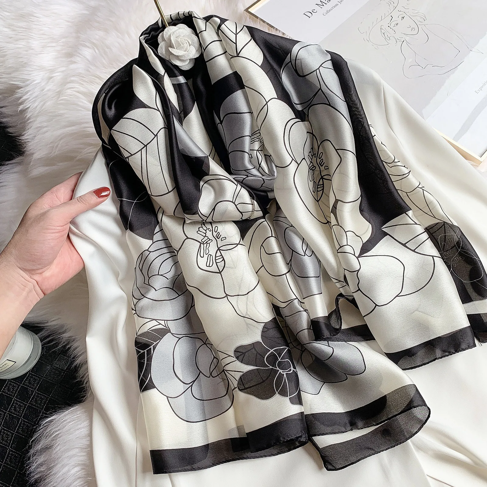  100% Natural Silk Scarf Women Luxury Brand Digital Print Flowers Silk Pashmina Shawl Female Long Bandana Foulard 2020 Oversize