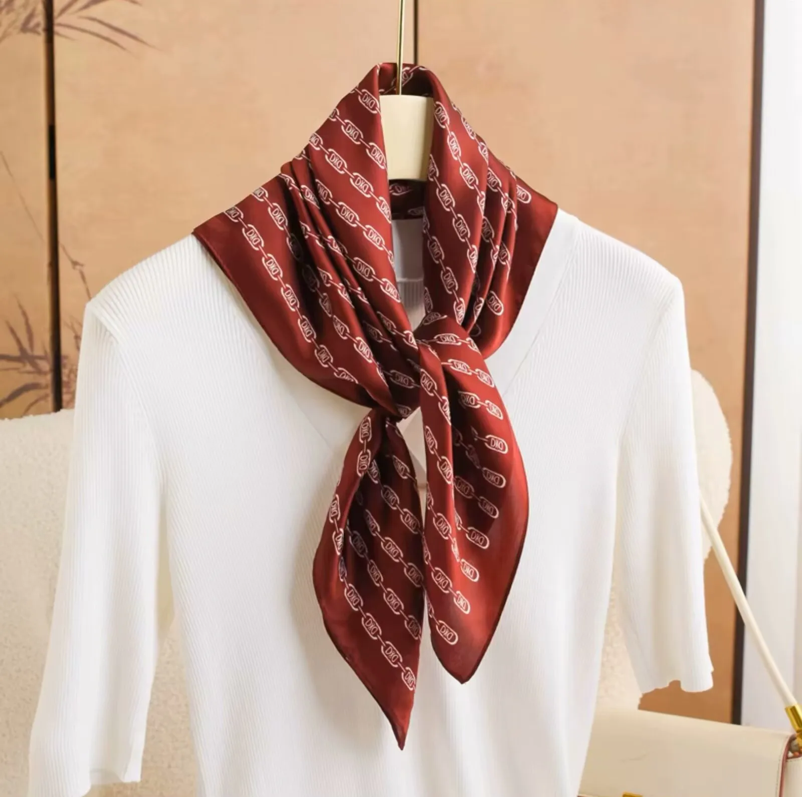 70cm Size 100% Mulberry Silk Square Scarf, Retro Printed Red Ladies' Bandana Scarf, Headscarf, Elegant Shawl, Strap Decoration
