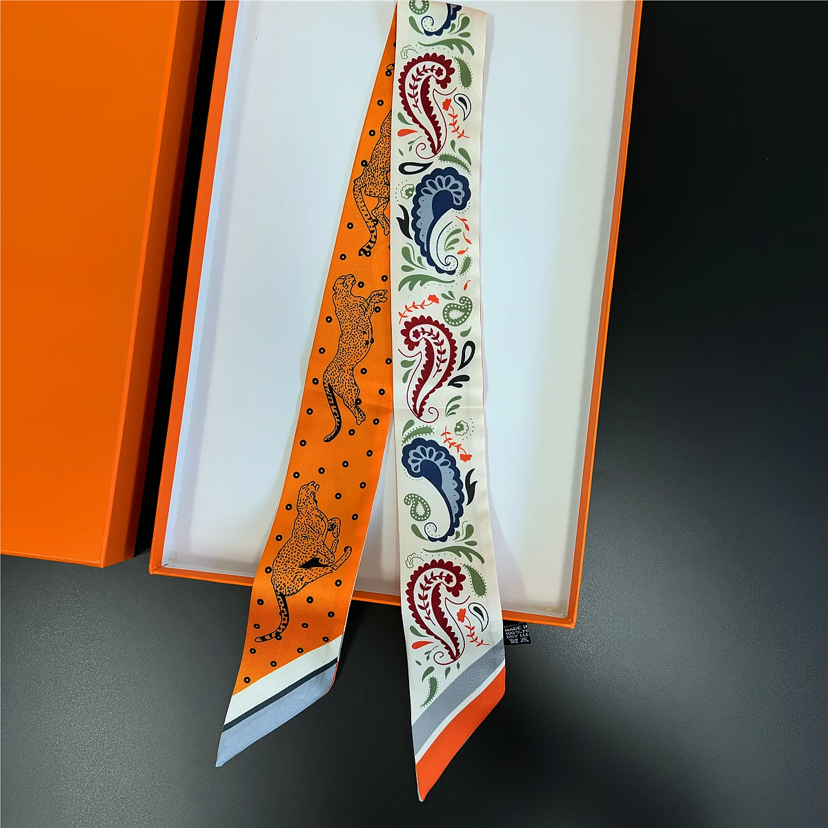 Gorgeous Saddle Twill Silk Scarf Women Fashion Scarf Luxury Skinny Bag Scarves Brand Design Foulard Neckerchief Hair Headband