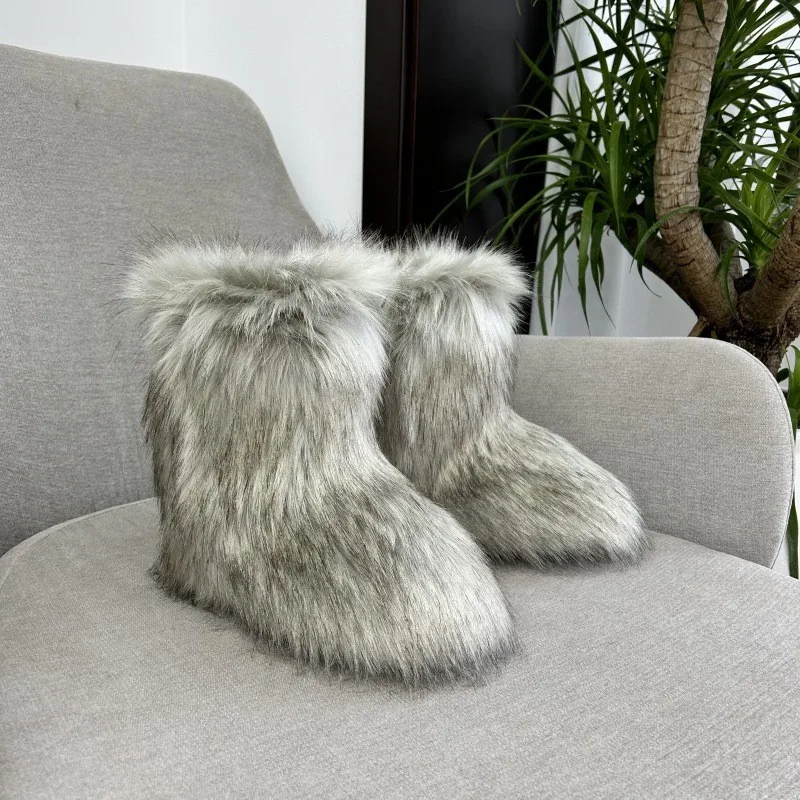  New Winter Fur Onepiece Raccoon Fur Female Snow Boots Fur Shoes Outdoor Mid Leg Boots