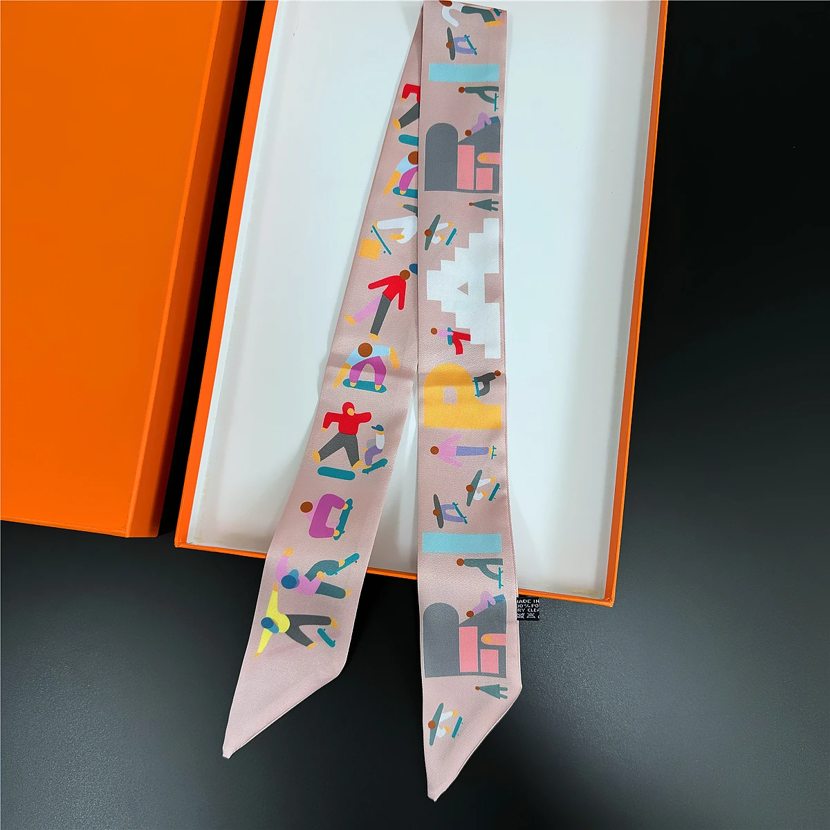  Gorgeous Saddle Twill Silk Scarf Women Fashion Scarf Luxury Skinny Bag Scarves Brand Design Foulard Neckerchief Hair Headband