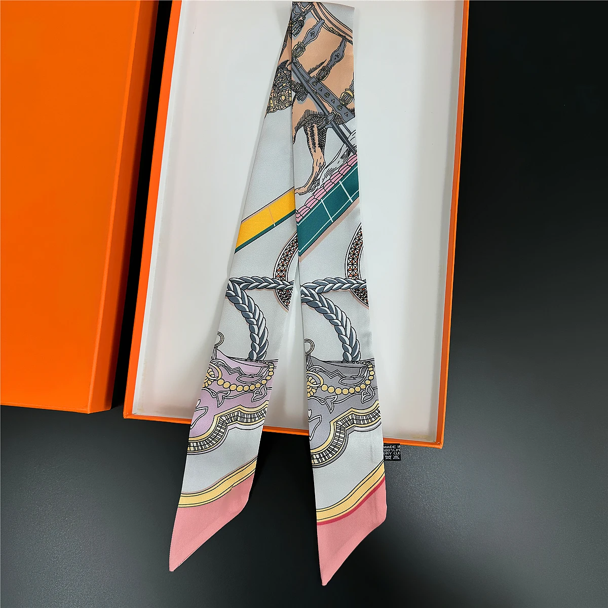  Gorgeous Saddle Twill Silk Scarf Women Fashion Scarf Luxury Skinny Bag Scarves Brand Design Foulard Neckerchief Hair Headband