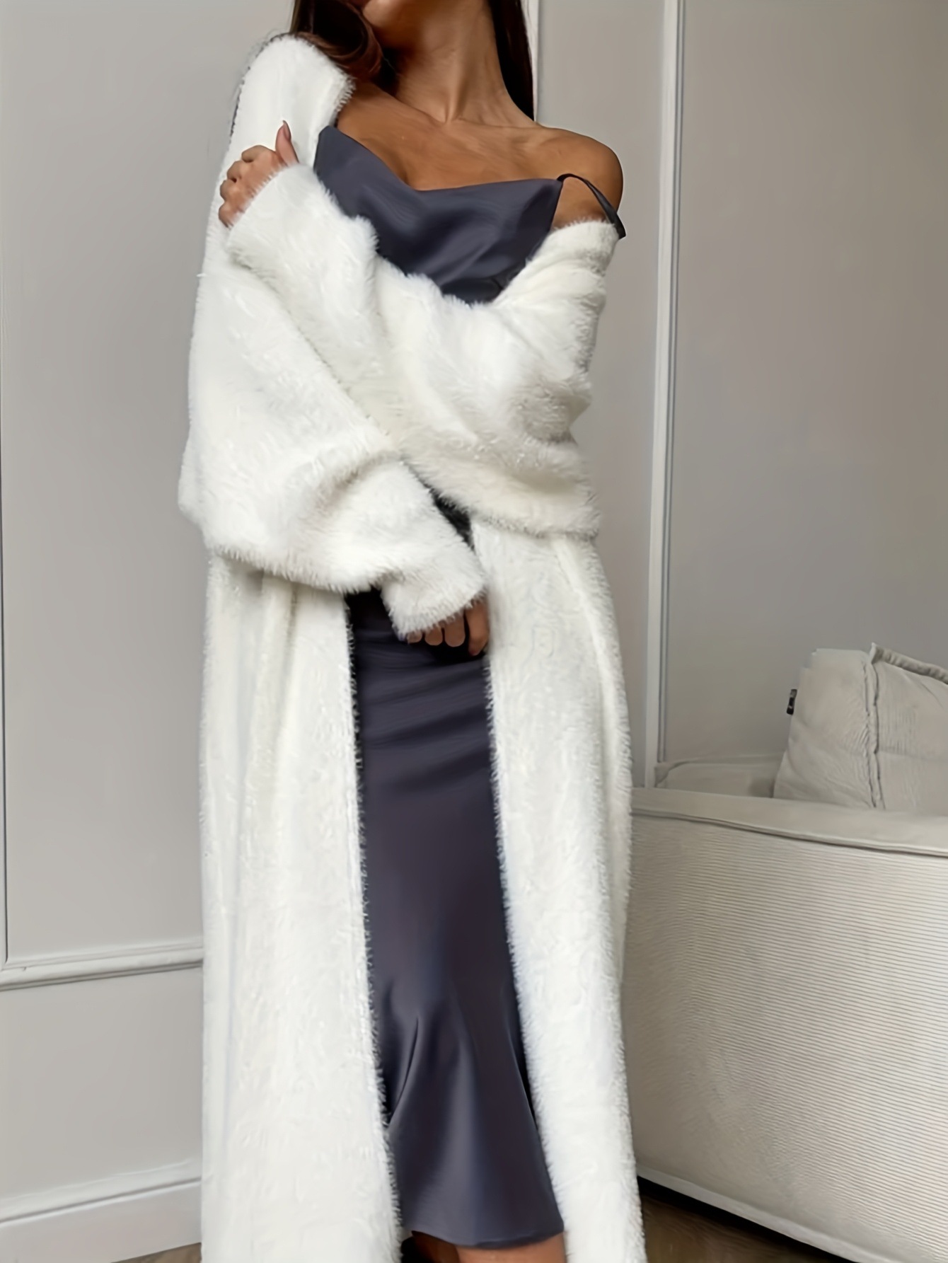  Women's Solid-Color Loose Plush Knitted Long Coat