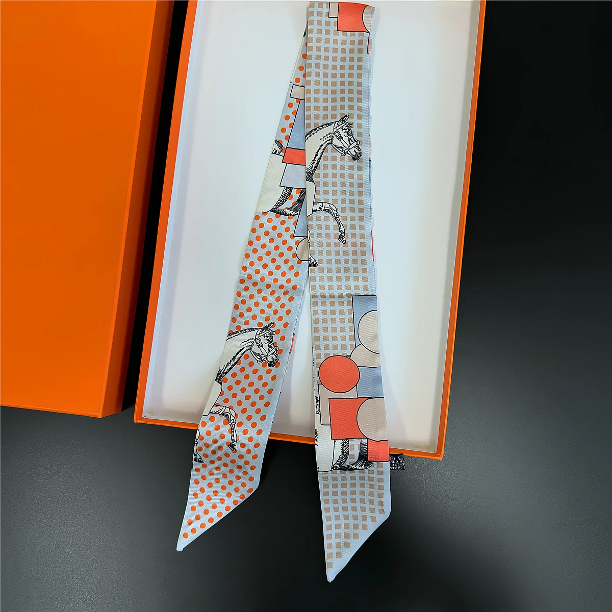  Gorgeous Saddle Twill Silk Scarf Women Fashion Scarf Luxury Skinny Bag Scarves Brand Design Foulard Neckerchief Hair Headband
