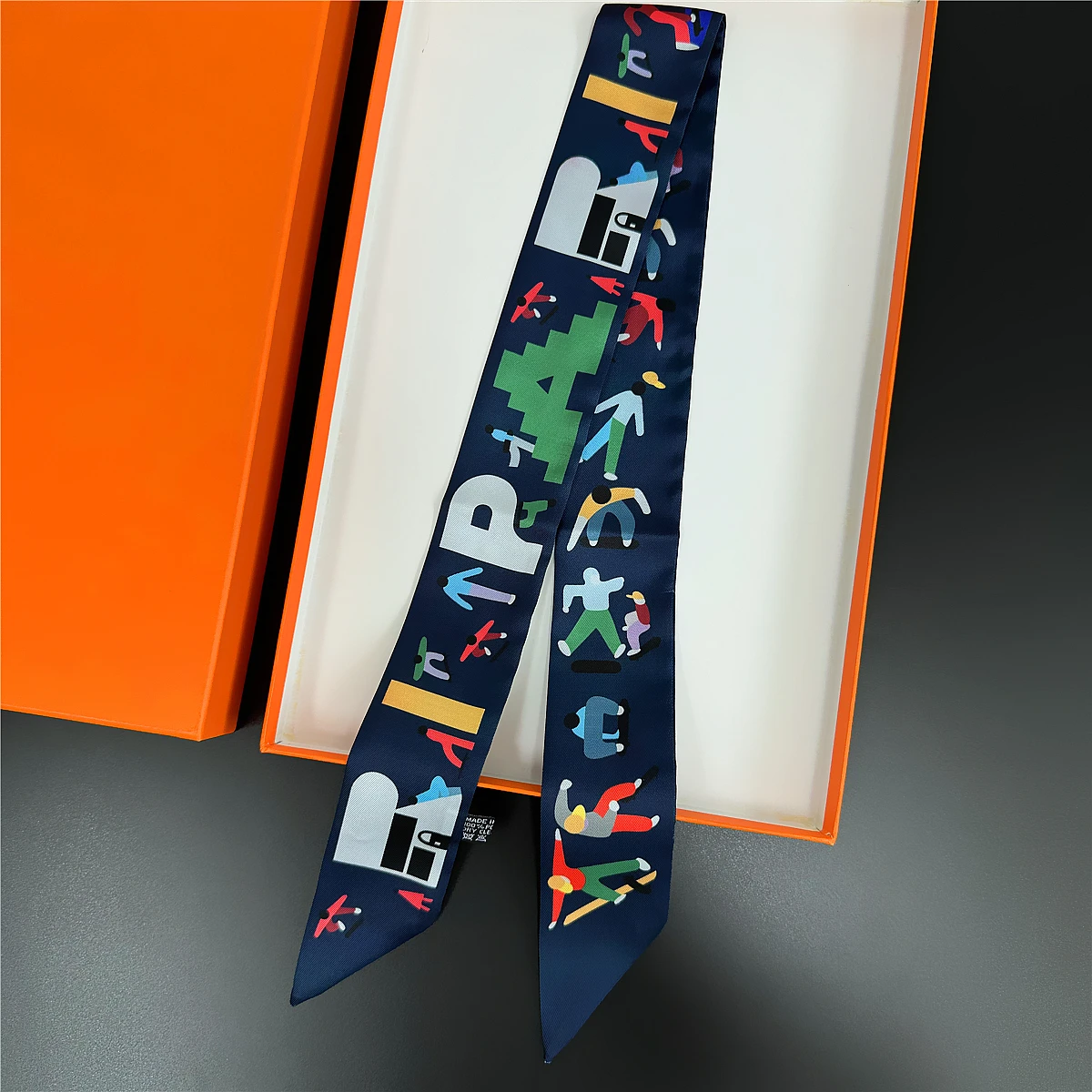  Gorgeous Saddle Twill Silk Scarf Women Fashion Scarf Luxury Skinny Bag Scarves Brand Design Foulard Neckerchief Hair Headband
