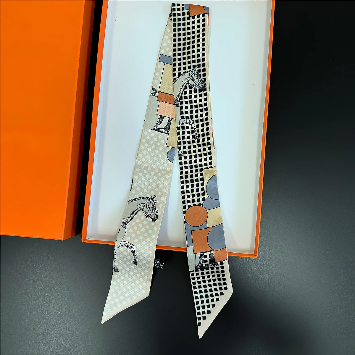  Gorgeous Saddle Twill Silk Scarf Women Fashion Scarf Luxury Skinny Bag Scarves Brand Design Foulard Neckerchief Hair Headband