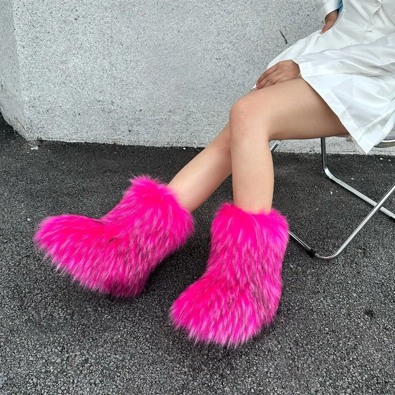  New Winter Fur Onepiece Raccoon Fur Female Snow Boots Fur Shoes Outdoor Mid Leg Boots