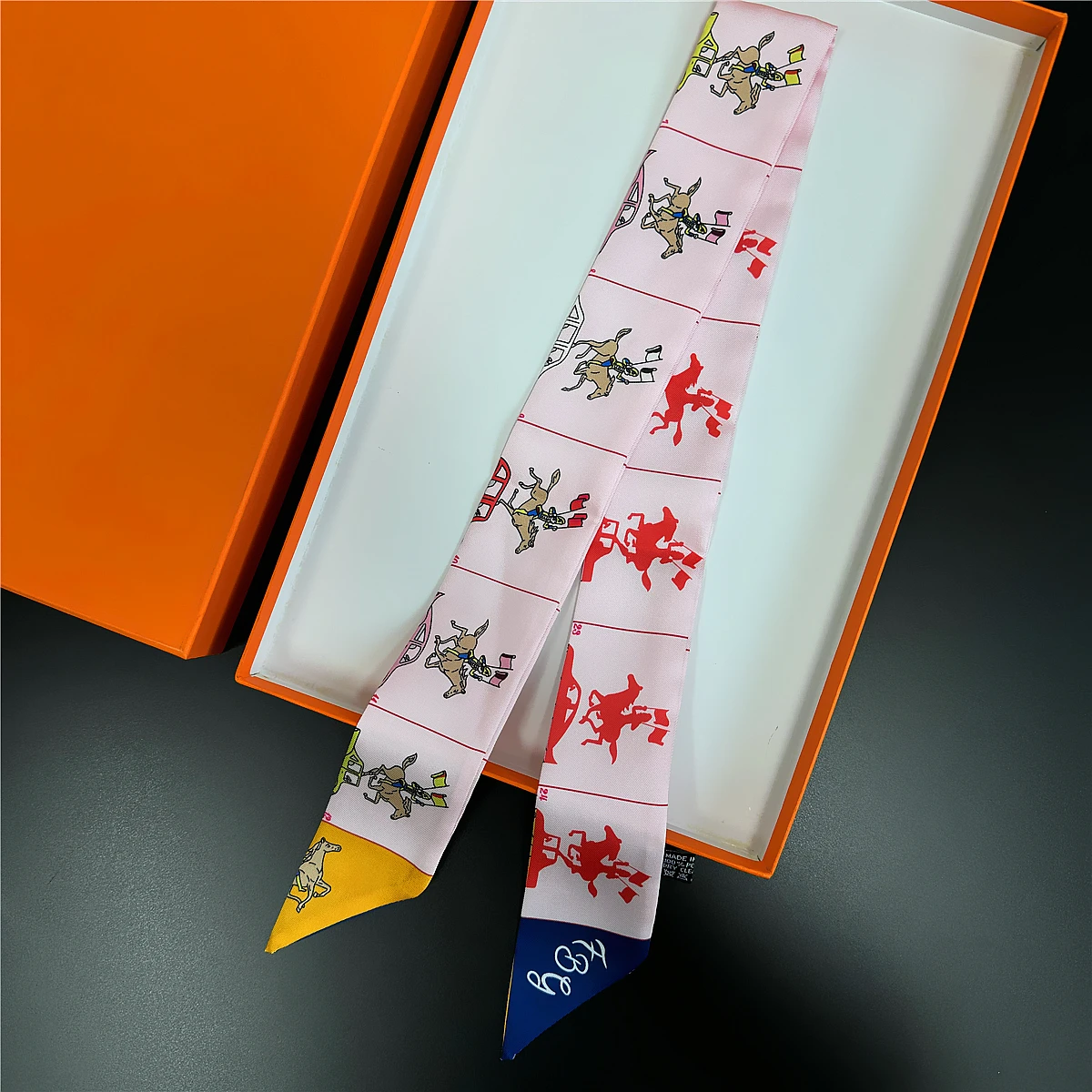  Gorgeous Saddle Twill Silk Scarf Women Fashion Scarf Luxury Skinny Bag Scarves Brand Design Foulard Neckerchief Hair Headband
