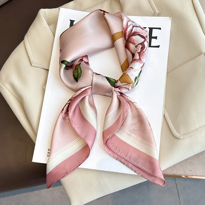  2025 New Fashion 70X70cmPrinted Women's Scarf Pashmina Silk Scarf Square Shawl Decorative Headband Neck Luxury Design Bandana