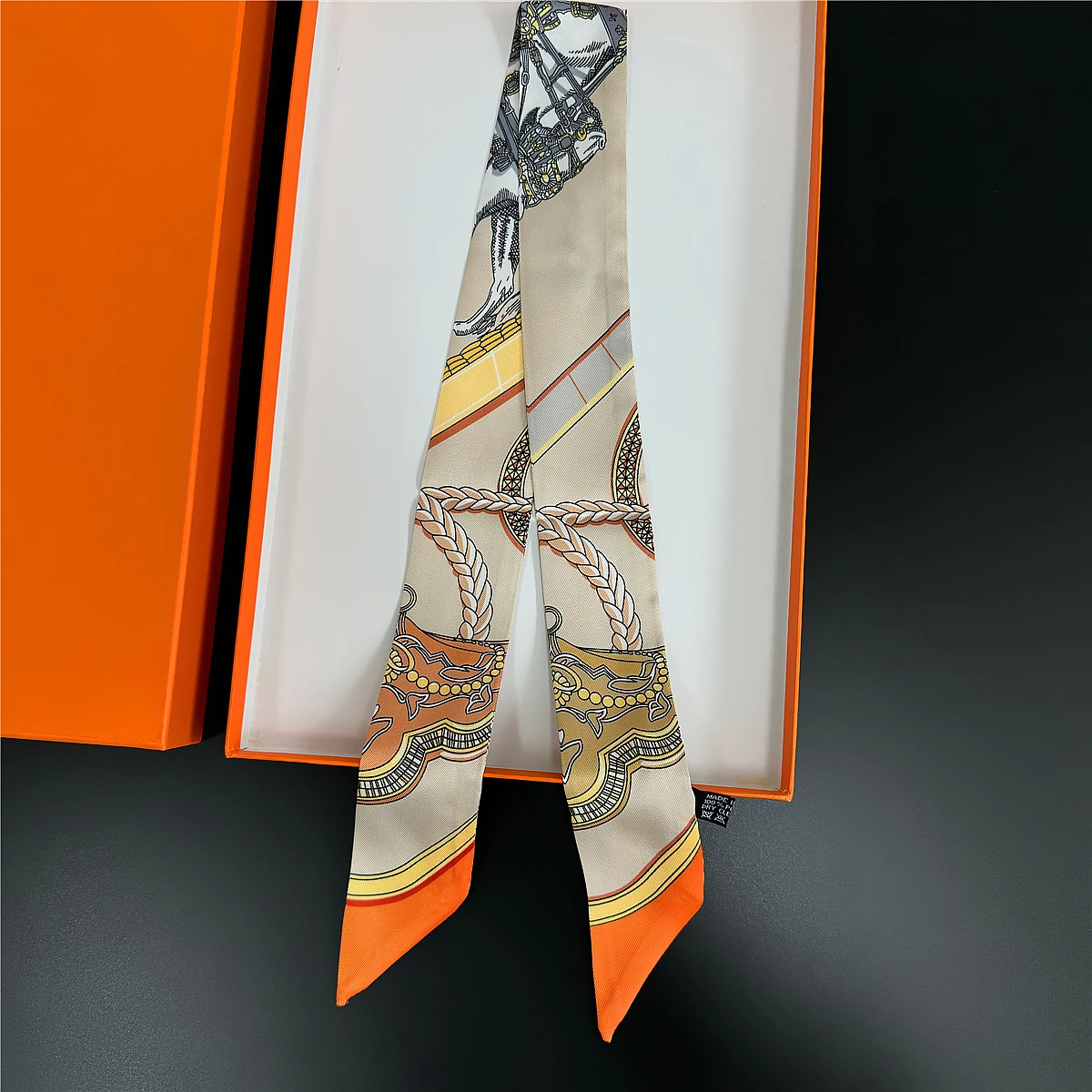  Gorgeous Saddle Twill Silk Scarf Women Fashion Scarf Luxury Skinny Bag Scarves Brand Design Foulard Neckerchief Hair Headband