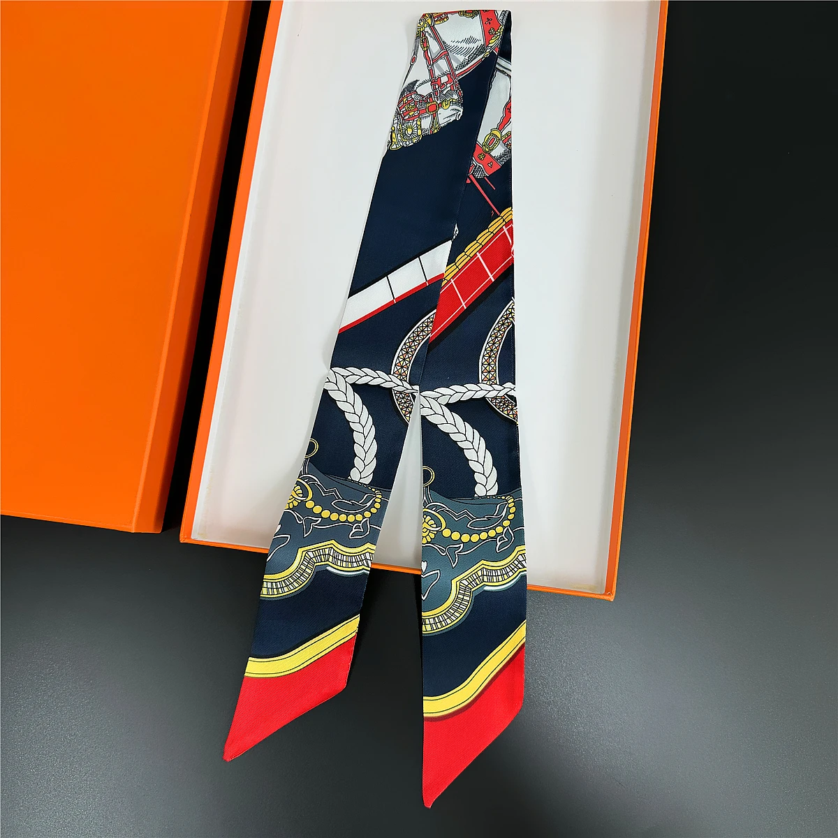  Gorgeous Saddle Twill Silk Scarf Women Fashion Scarf Luxury Skinny Bag Scarves Brand Design Foulard Neckerchief Hair Headband