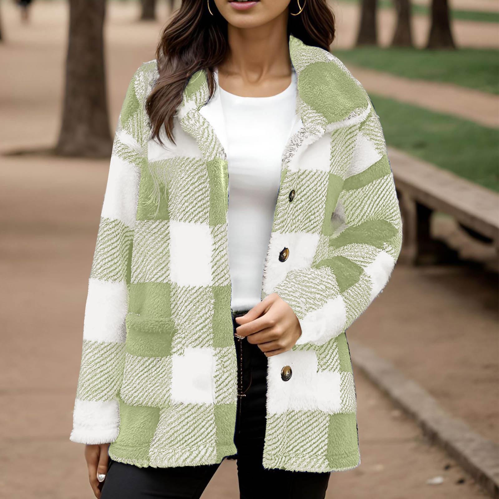  Women's Plaid Plush Coat With Pockets And Buttons