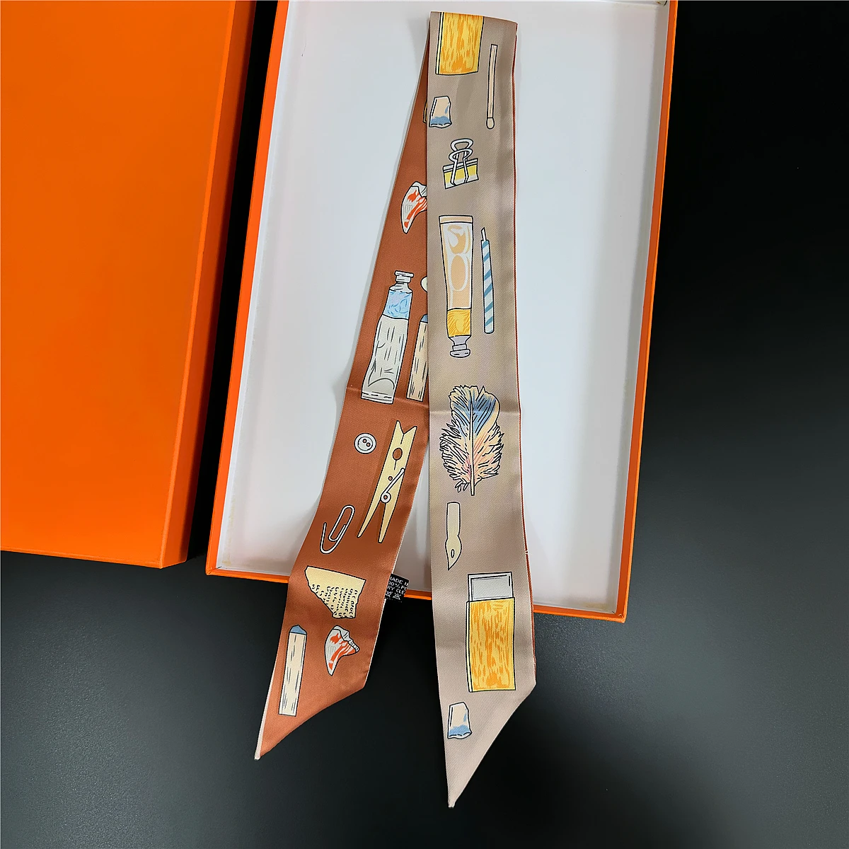  Gorgeous Saddle Twill Silk Scarf Women Fashion Scarf Luxury Skinny Bag Scarves Brand Design Foulard Neckerchief Hair Headband