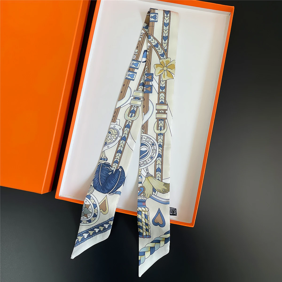  Gorgeous Saddle Twill Silk Scarf Women Fashion Scarf Luxury Skinny Bag Scarves Brand Design Foulard Neckerchief Hair Headband