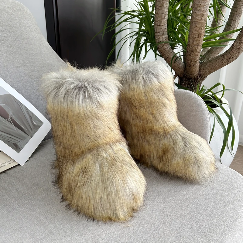  New Winter Fur Onepiece Raccoon Fur Female Snow Boots Fur Shoes Outdoor Mid Leg Boots