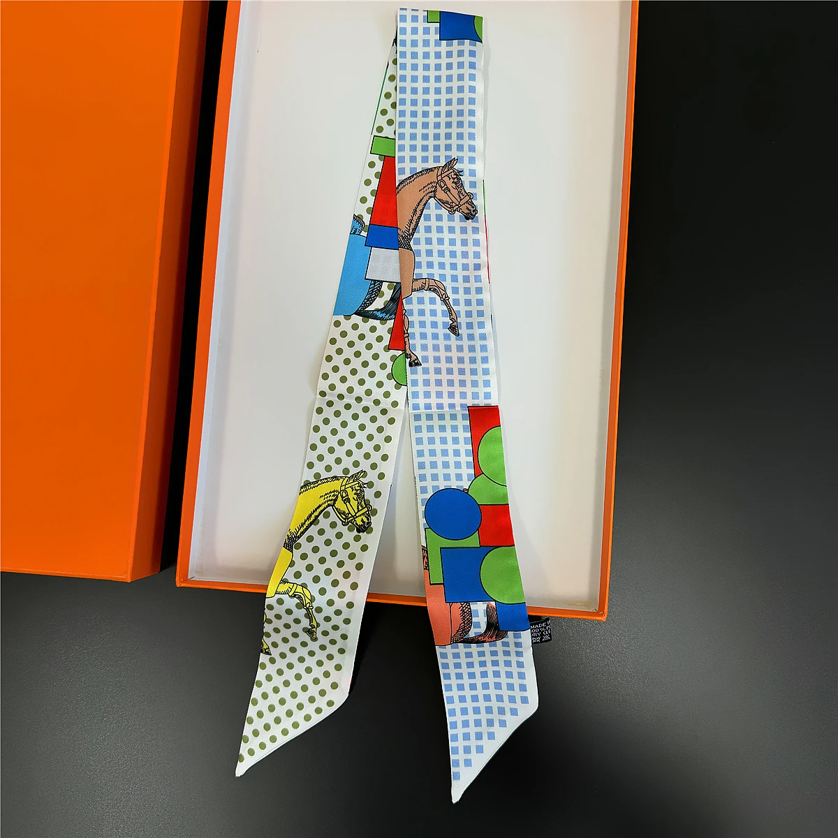  Gorgeous Saddle Twill Silk Scarf Women Fashion Scarf Luxury Skinny Bag Scarves Brand Design Foulard Neckerchief Hair Headband