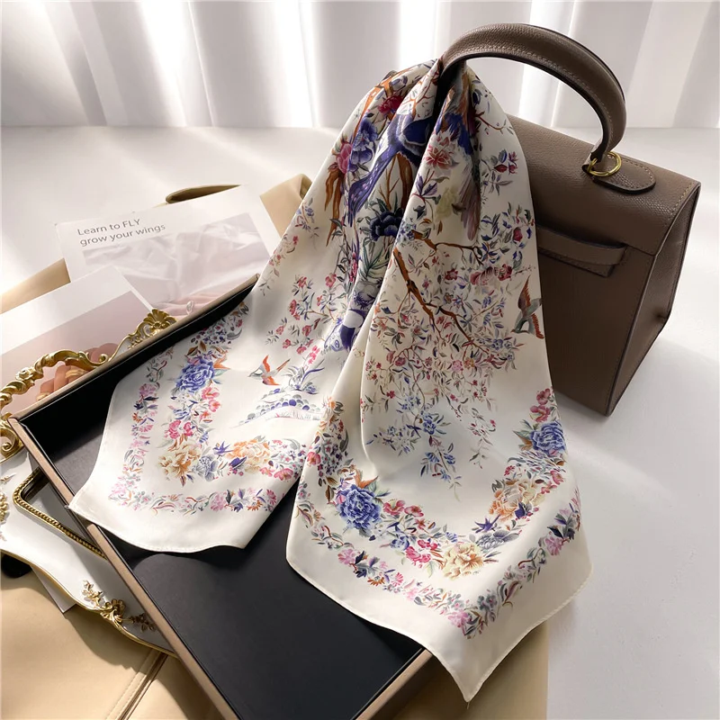  2025 New Fashion 70X70cmPrinted Women's Scarf Pashmina Silk Scarf Square Shawl Decorative Headband Neck Luxury Design Bandana